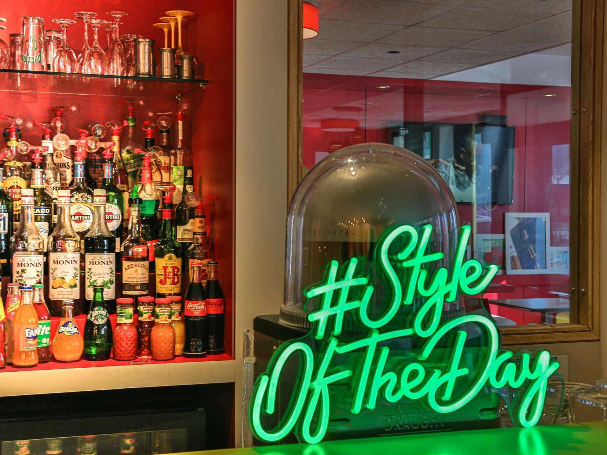 Ibis Styles Honfleur Centre Historique Hotel Bagian luar foto