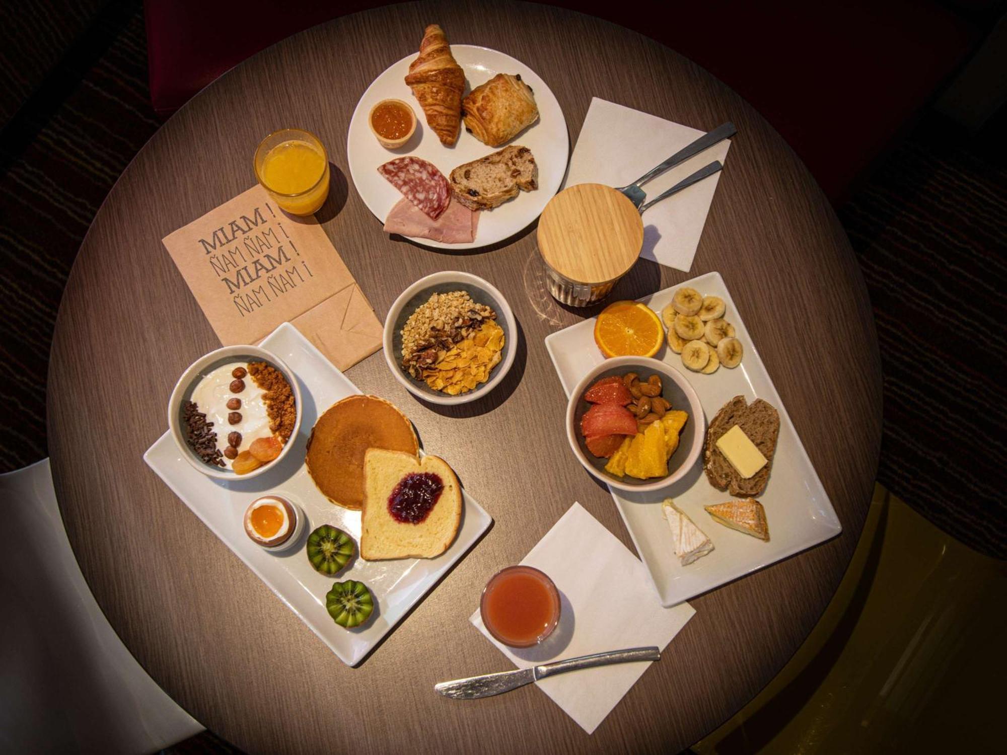 Ibis Styles Honfleur Centre Historique Hotel Bagian luar foto